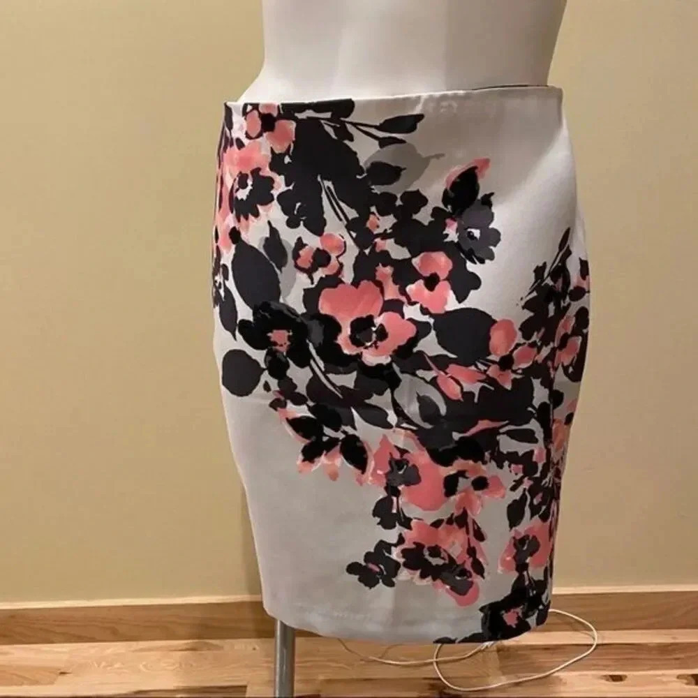 New York &Company women skirt